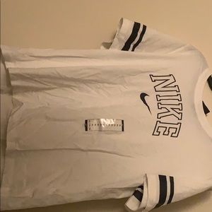 Nike black and white T-shirt